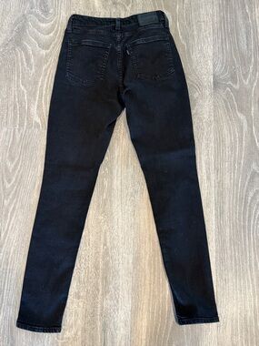 Levi's 721 High Rise Women's Black Skinny Jeans
